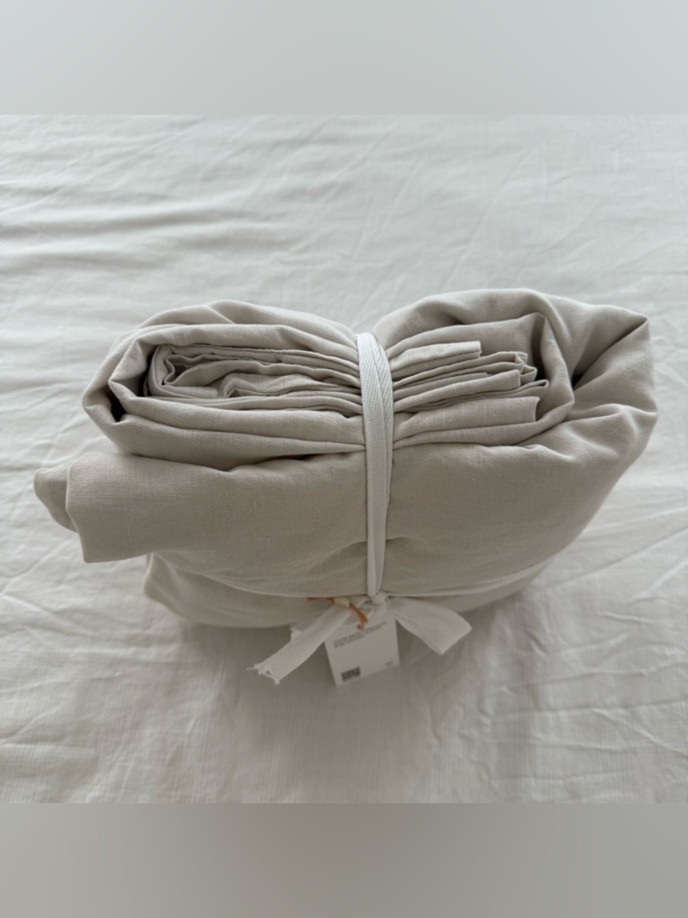 New Quince European Linen Fitted Sheet Set Queen - Sand MSRP $124 - Picture 7 of 10